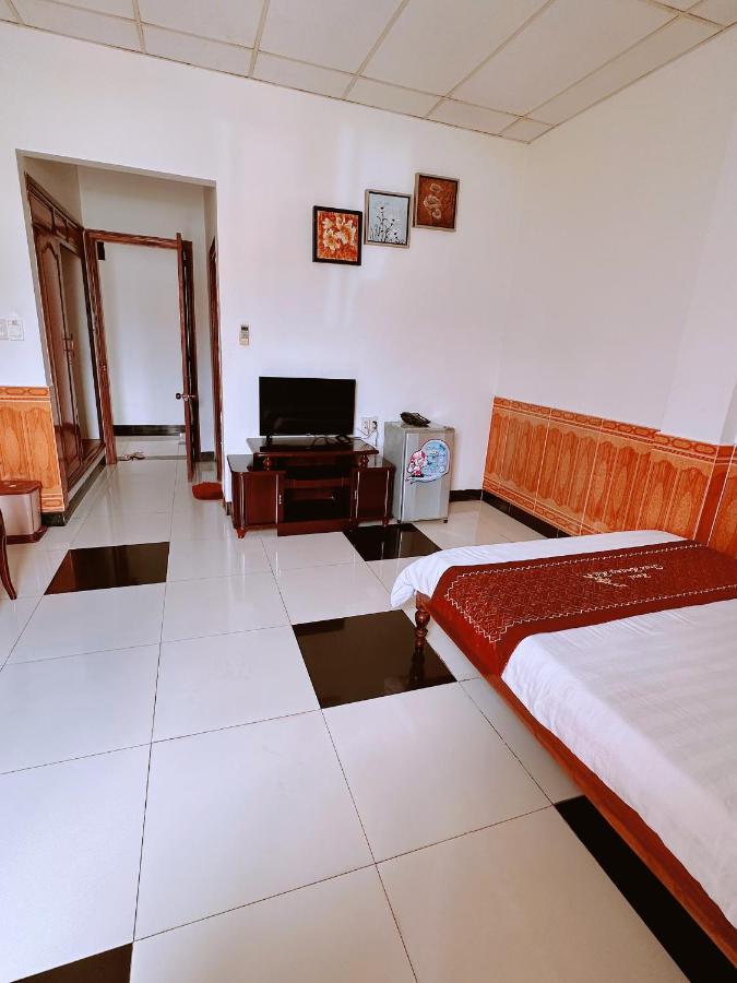 Truc Hoang Ha Hotel Tỉnh Kontum Zewnętrze zdjęcie