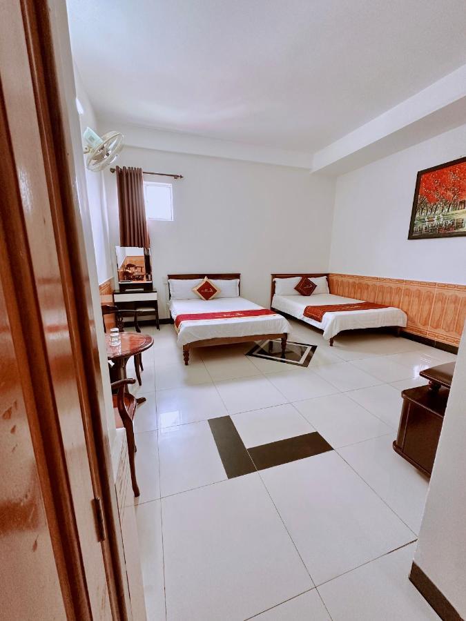 Truc Hoang Ha Hotel Tỉnh Kontum Zewnętrze zdjęcie