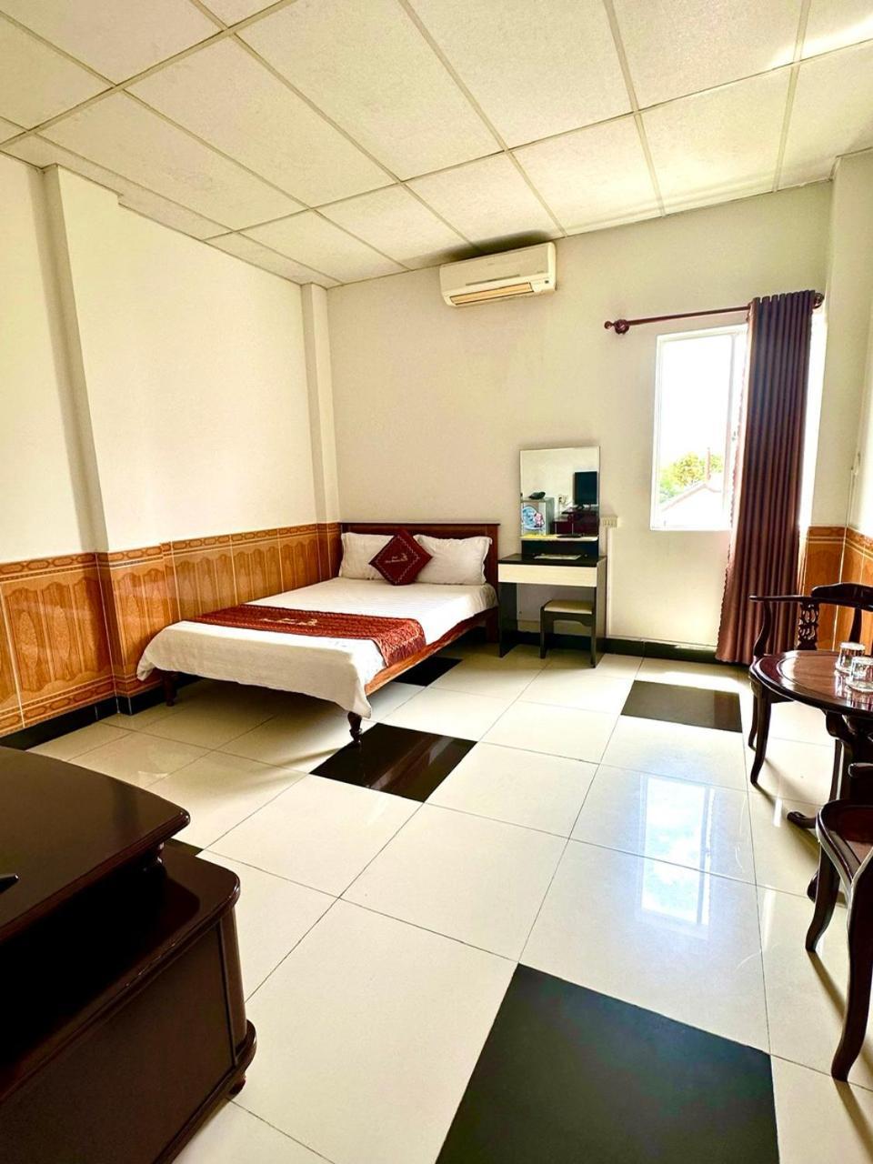 Truc Hoang Ha Hotel Tỉnh Kontum Zewnętrze zdjęcie
